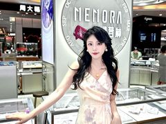 -王府井百货熙地港店
