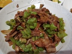 -蔼若春.传承三十年云南菜(金碧公园店)