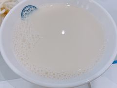-李与白包子铺(桐梓林店)