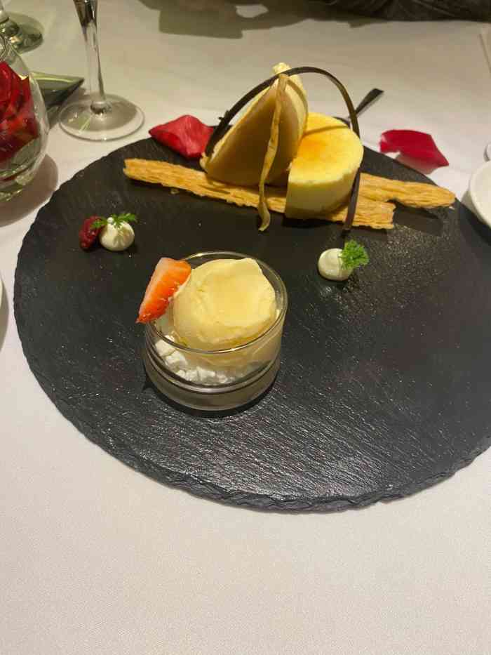 王品牛排(长沙万达广场店)-"[薄荷]环境:老牌西餐厅了,可以说除了.