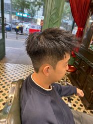 -海文先生国潮烫染男士理发馆