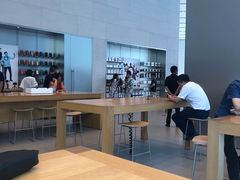-Apple零售店(华贸购物中心店)