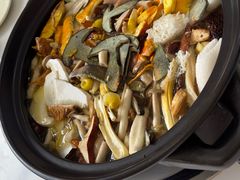 -菌之家·专业纯野生菌火锅·特色炒菌