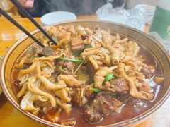 -一品红烧鸭特色川菜(三岔湖店)