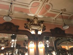 -Majestic Café