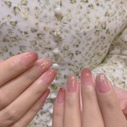 -花岐款式专研健康美甲沙龙