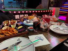 -Famous肥猫墨西哥音乐餐吧(五棵松华熙LIVE店)