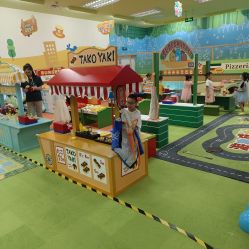 -莫莉幻想儿童乐园(武汉经开永旺店)