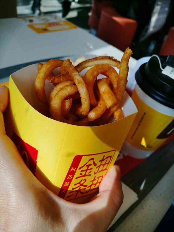 午餐最简单的打开放式就是麦记快餐了