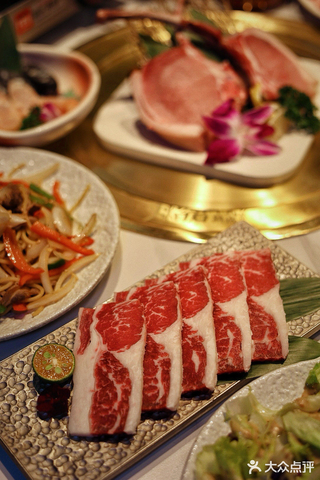 他家干式熟成牛肉的保鲜技术很牛，最大程度锁住汁水