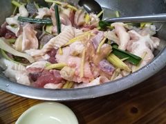 -周良天山牛杂城(天山路总店)