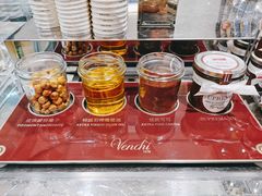 -VENCHI 闻绮(上海佛罗伦萨小镇店)
