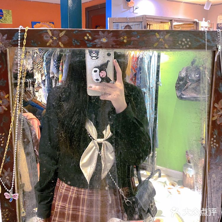 成都古着探店|建设路 过去百货公司👔