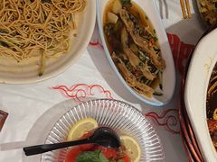 -肥肥虾庄·金牌油焖大虾(汉口城市广场店)