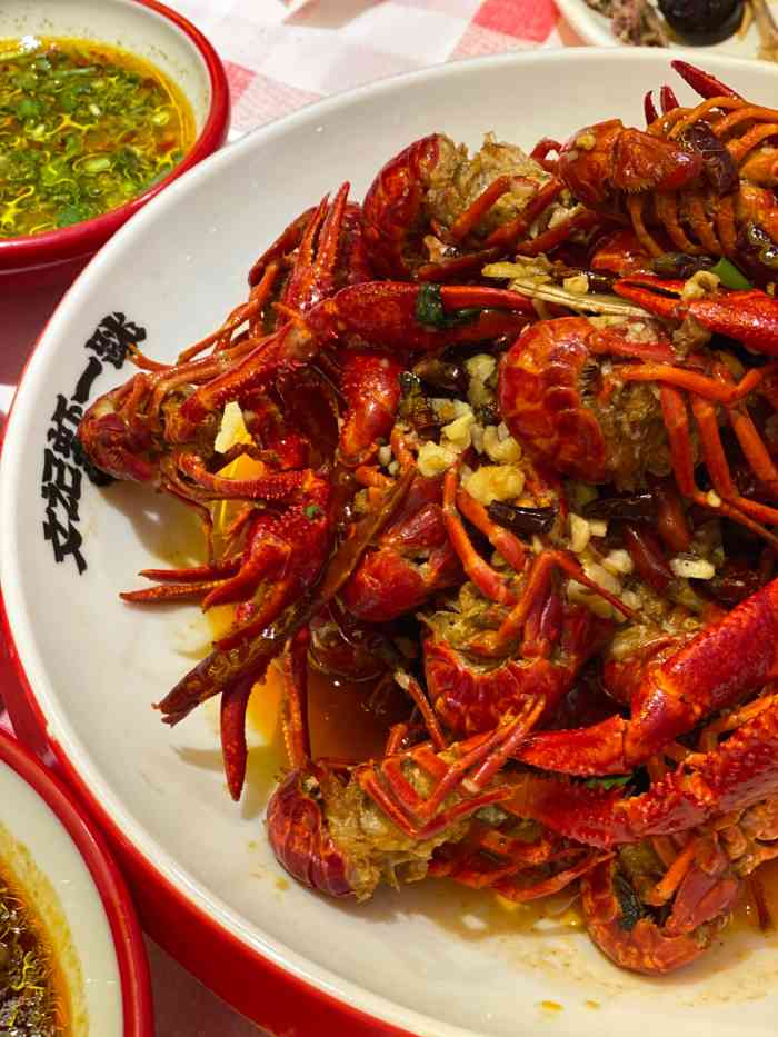 文记虾一跳(深圳龙华店)-"听说龙华开了一家专门搞小龙虾的店,我不服.