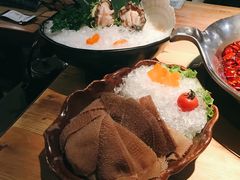 -湊湊火锅·茶憩(杭州湖滨银泰in77店)