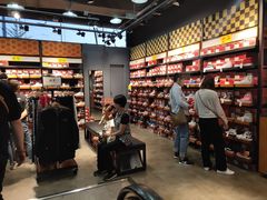 -法雅体育工厂店(皂君庙路店)
