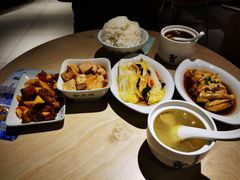 -老乡鸡(上海白玉兰广场店)