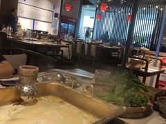 -尚尚仙·酸汤猪手·猪肚鸡火锅(华联万柳购物中心店)