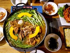 脊骨土豆火锅-枣玛露炭火烤肉脊骨锅