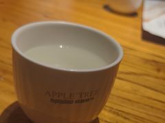 -苹果树下艺术餐厅(宋庄店)