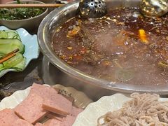 -肖肖酸萝卜鱼火锅(总店)