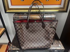 -小飞侠奢侈品回收 寄卖 养护(宝山宝龙广场店)