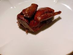 金牌妙龄乳鸽-新荣记(南京西路店)
