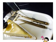 -UNI UNI(环亚凯瑟琳店)