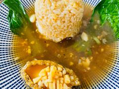 鲍鱼捞饭-1910老鲁味海鲜·戳子肉·青岛菜(金沙滩店)