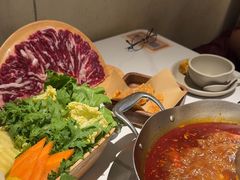 -左庭右院鲜牛肉火锅(金山万达店)