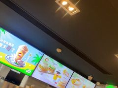 -麦当劳(上海虹桥站30B检票口楼上)