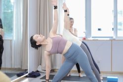 -亚太瑜伽普拉提学院