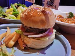 -鲨鱼美式餐厅酒吧Sharky