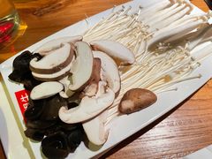 菌菇拼盘-好想牛·鲜切自助牛肉火锅(七堡花园城店)