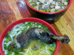-正宗李家土鸡米线店
