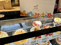 -花花卷卷·鲜食蛋糕(静安久光百货店)
