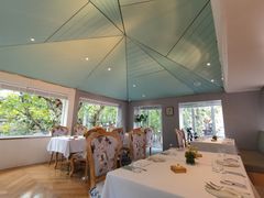 靠窗位-蝶舍·MAISON PAPILLON