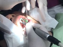 -瑞尔齿科(颐堤港诊所)