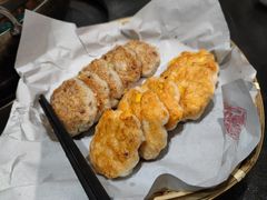 墨鱼饼拼鲮鱼饼-飞尝蚝·顺德菜·鱼生(顺德总店)