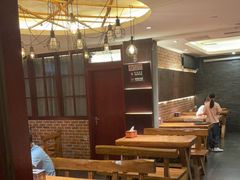 -万记麻辣烫国展总店