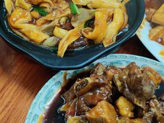 双菇面筋煲-胡子饮食店