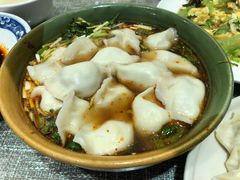牛肉韭黄酸汤水饺-三姐妹饺子(东木头市店)