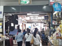 -瓦洛洛传统市场