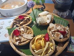 -菌彩云南野生菌火锅(万达广场店)