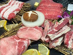 -三国惹火烤肉·中日韩烤肉集合店(百草路店)