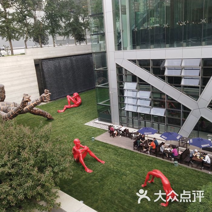 侨福芳草地购物中心