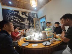 -锅老头海鲜铁锅炖