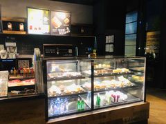 面包甜点陈列柜-星巴克(苏州诚品店)