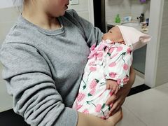 -鲸鱼妈妈月嫂/育婴师定制
